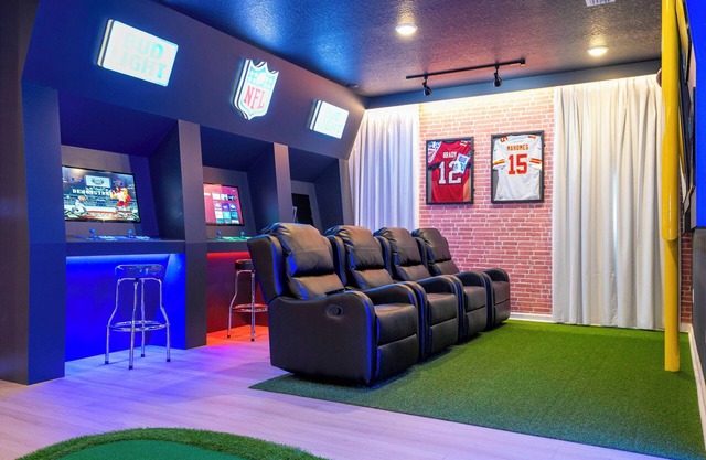 DREAM! 12BR Mario & Dino Home – 5869