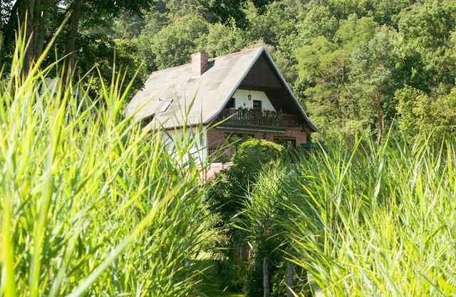Dream view apartment in a chalet on Lake Sader