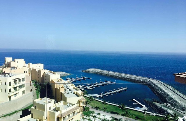 Dream Inn - 2BR Apartment with Sea View in Fujairah