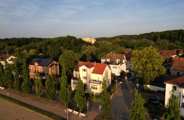 Dream location on Lake Schwerin - apartment right on the beach - 20 steps to the sandy beach