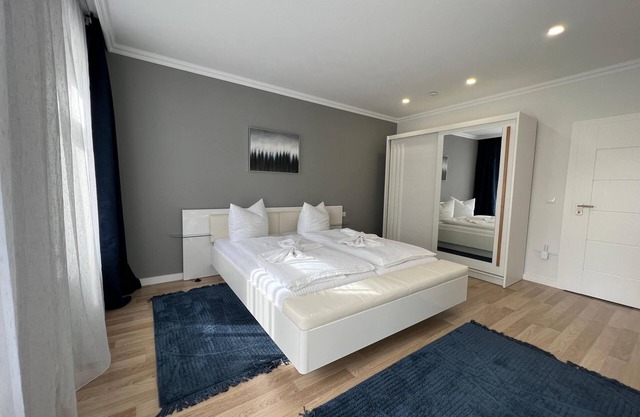 DREAMZzz | 130m² designer apartment with 2 bathrooms Gera