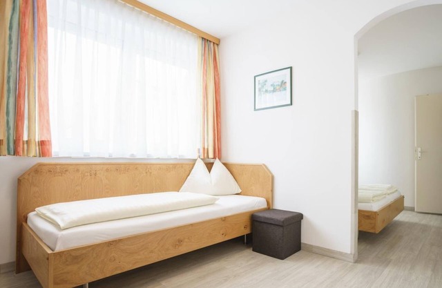 Dreibettzimmer - Drei Kreuz, Hotel