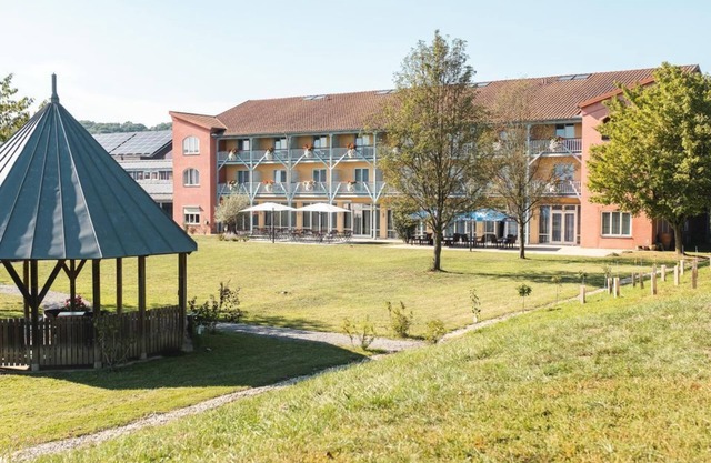 Dreibettzimmer mit Balkon - Jufa Hotel Vulkanland Sport-resort