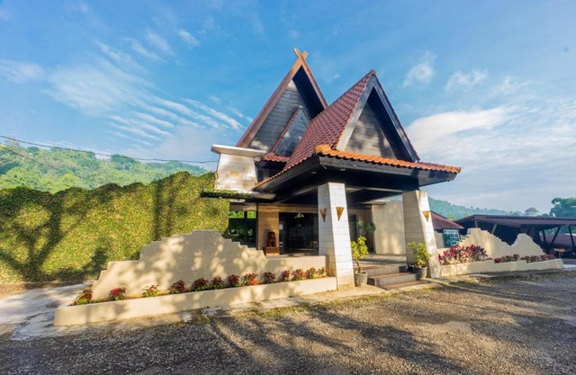 Driam Riverside Resort