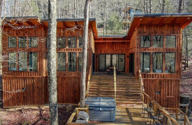 Drop Red Gorgeous Cabin