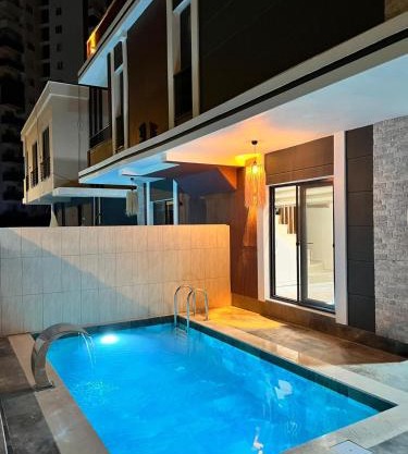 Dubleks Özel Havuzlu Lüks Villa