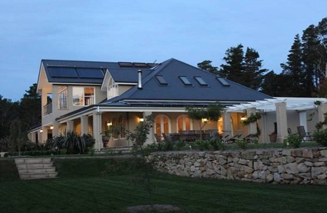 Dungowan Estate - House, Barn, Boat House