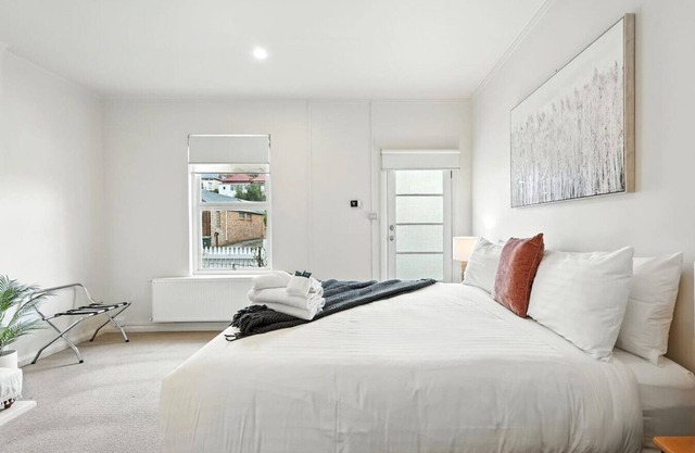 Dunn Cottage North Hobart x 6