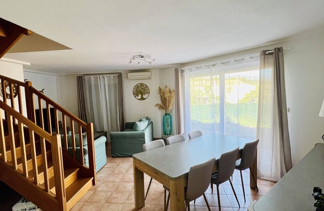 Duplex 8 Personnes Proche de la mer à Bormes-les-mimosas