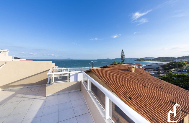 Duplex apartment in 4 Ilhas