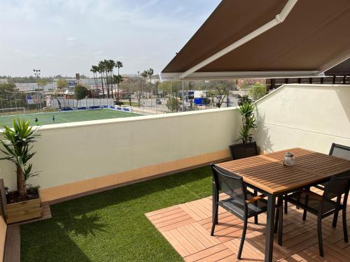 Duplex con terraza privada y parking a 15 minutos de Sevilla