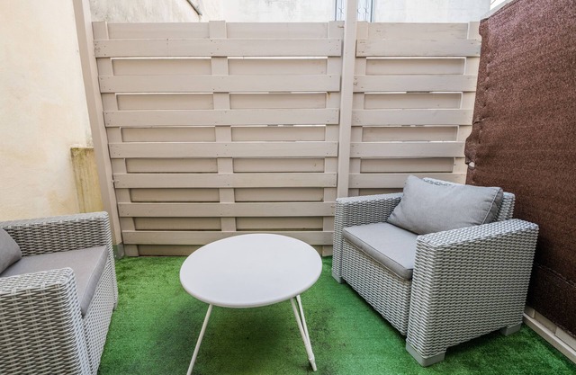 Duplex, Terrasse, Air Con, Car park