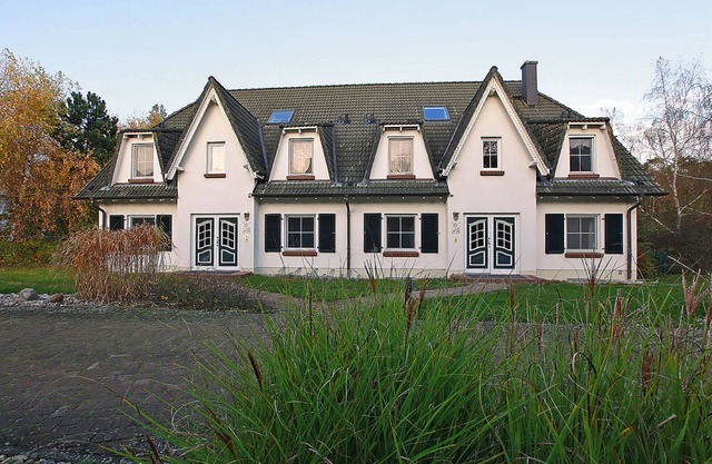Durch den Küstenwald in Wenigen Minuten am Strand