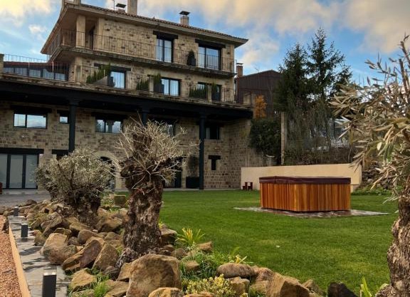 Duruelo Mountain Suites