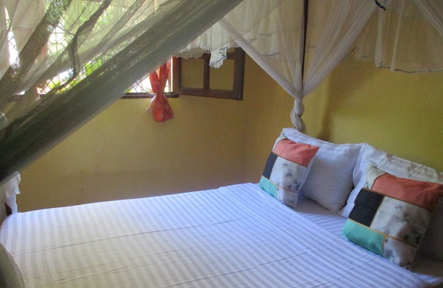 Dzamandzar: House/Villa - Dzamandzar