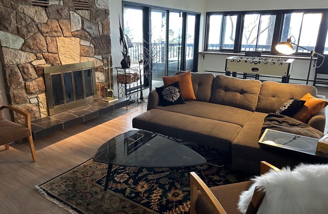 Eagle Rock - Spacious Oceanfront - Family Friendly Home