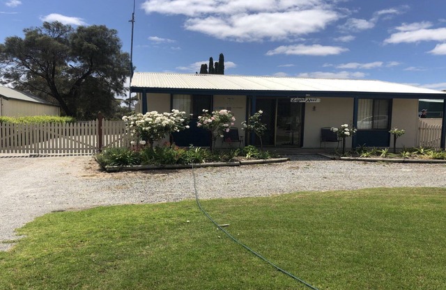 Eagles Nest - A great pet friendly option for a couple or family holiday