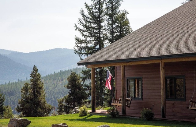 Eagles Nest Lodge at Star Meadows Ranch
