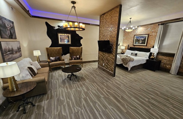 Eaglescape Suites and Event Center