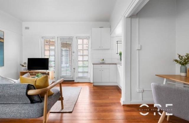 East Melbourne -MCG,Rod Laver/John Cain Arena, walk- gorgeous ground floor appt