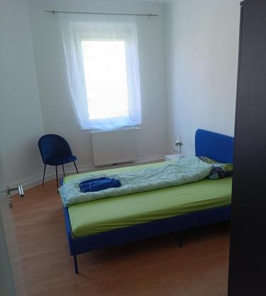 Eastside - Privatzimmer in geteilter Wohnung mit Gemeinschaftsbad