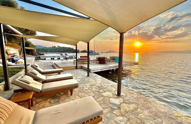 Ece Hotel Sovalye Island