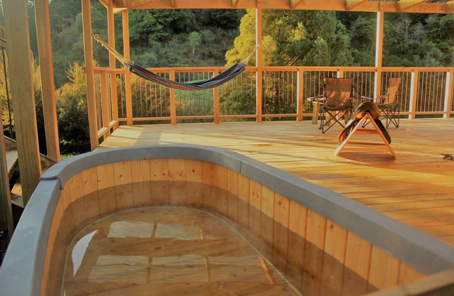 EcoFarmstayNZ Retro-style cottage