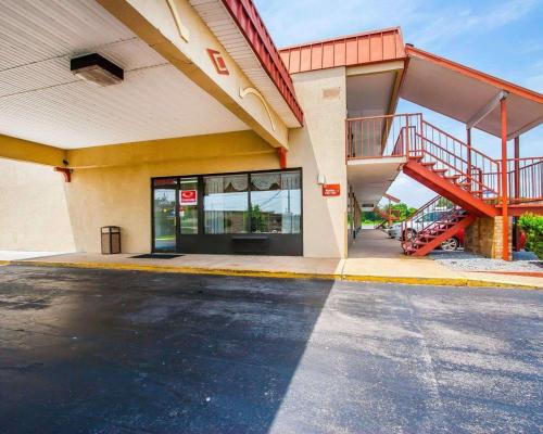 Econo Lodge Dyersburg I-155