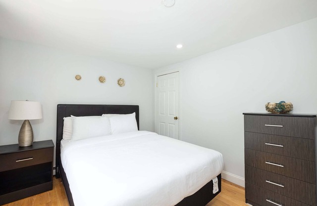 Economy 2 Bed w/Free Parking