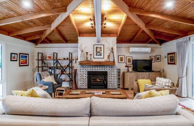 Eden Gardens in the scenic Adelaide Hills (Aldgate village)