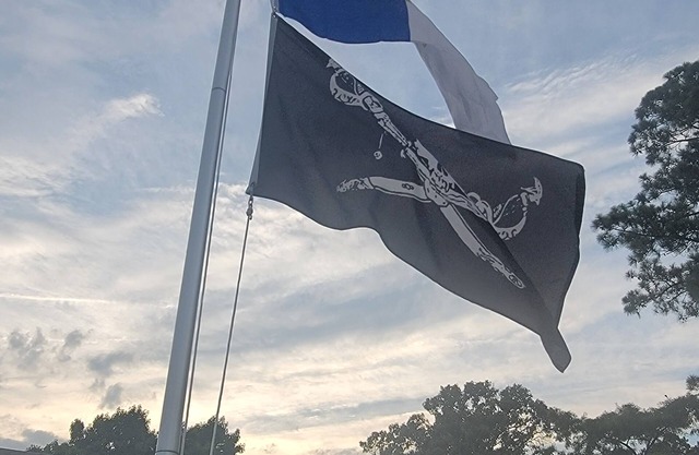 Edgewater "The Landing" Coastal 3 bedroom Duplex. Private beach, Relax and enjoy