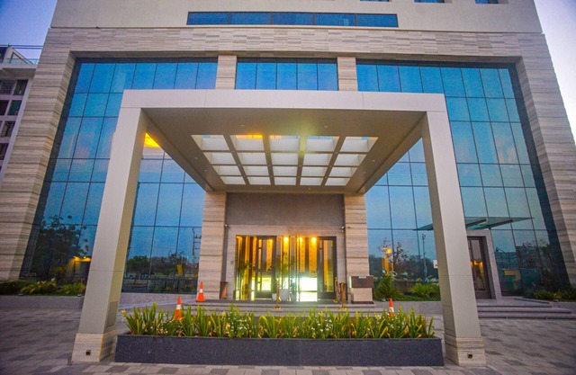 Efcee Sarovar Premiere Bhavnagar