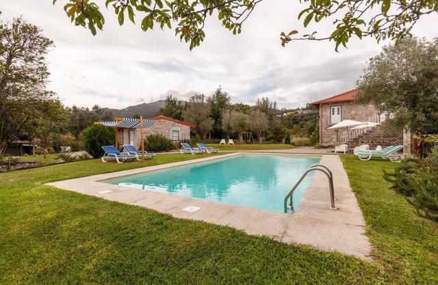Eido Carvalhoso - Country house with pool, view over the River Lima