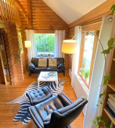 Eifel-Lounge BLOCKHAUS mit Kamin Garten Balkon nahe Köln Therme Brühl Phantasialand