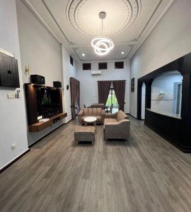 Eiffel Villa Homestay