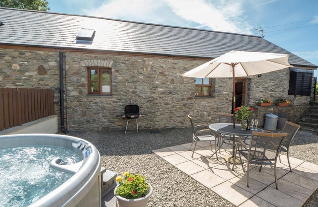 Eirlys, Aberystwyth - Two Bedroom Cottage, Sleeps 4
