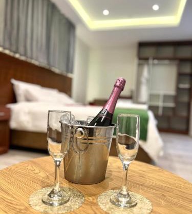 EL ALAMO, EJECUTIVO Y SPA