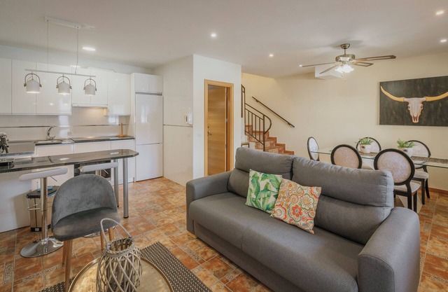 El Encanto del Alberche 'Casa 5' with Mountain View, Shared Pool and Wi-Fi