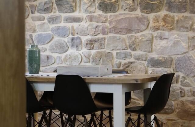 EL MEMBRILLO Apartamento LA HUERTONA DE CAVIEDES