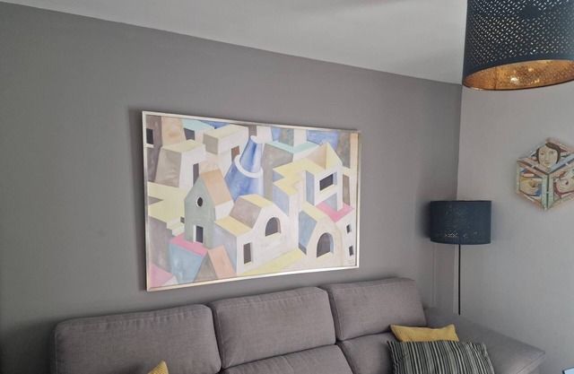 El ÚNICO apartment with Jacuzzi and Art.