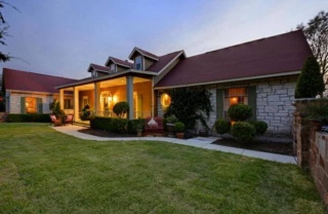 Elegance And Comfort With Our 4000 Sq Ft. Home On 5 Acres ~ Minutes From Austin