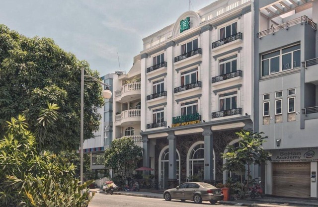 Elegant 1BR Hideaway | Prime SECC Location