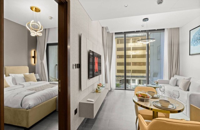 Elegant 1BR w/Bedroom Balcony in Sobha Crest