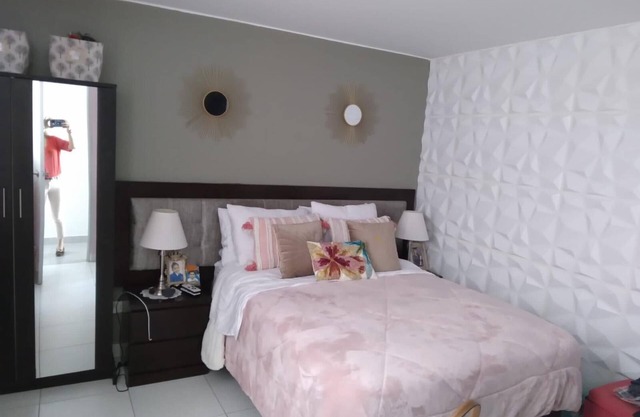 Elegant and quiet spacious 5 minutes from the beach