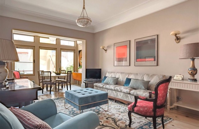 ELEGANT AND SPACIOUS ART DECO APARTMENT by GRANDMOTHER VICTORIA