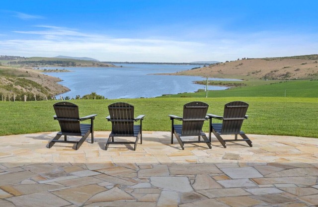 Elegant Creekside Retreat