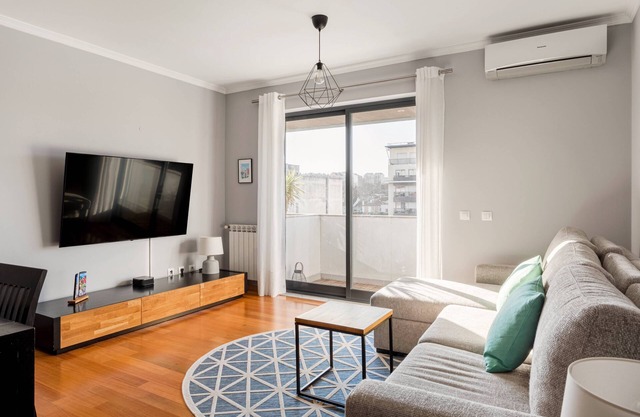Elegant Flat in Benfica - 10 min to City Center