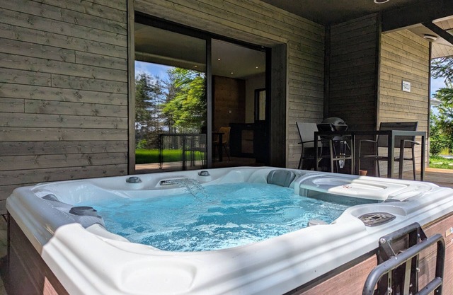 Elegant lodge with private spa and wellness