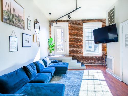 Elegant Old City Loft - Downtown