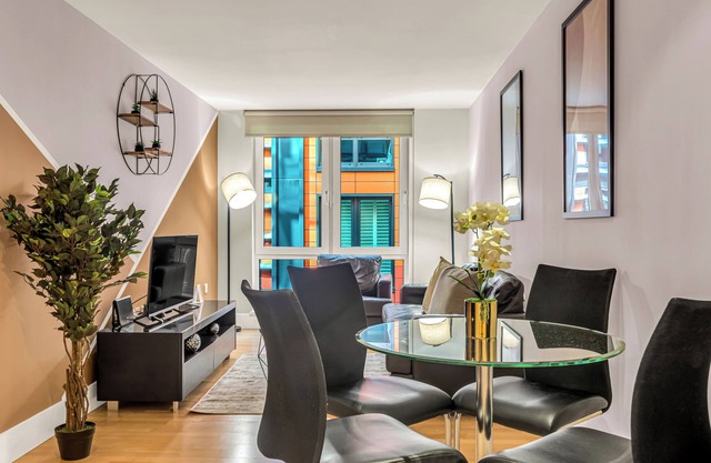 Elegant One Bedroom Apartment near St. Paul's Blackfriars